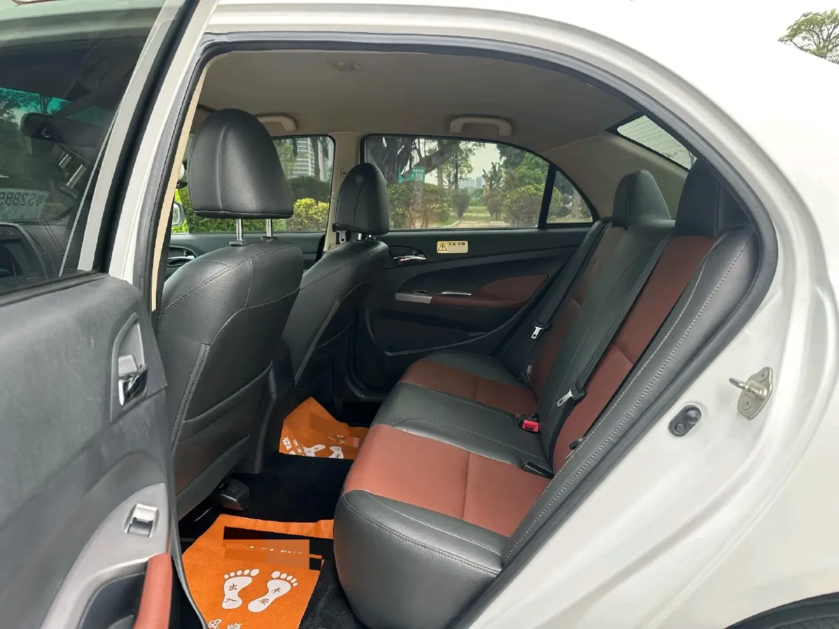 2015 BYD F3 1.5L 109HP L4 5MT,autocango,china used car exporter,china ev exporter,chinese used car exporter,chinese used ev exporter