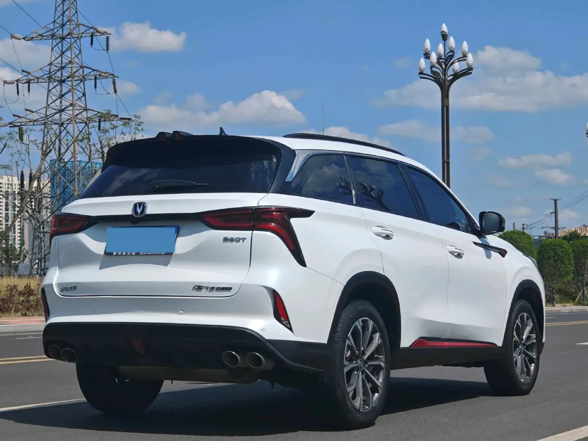 2021 ChangAn CS75 Plus 2.0T 233HP L4 8AT,autocango,china used car exporter,china ev exporter,chinese used car exporter,chinese used ev exporter
