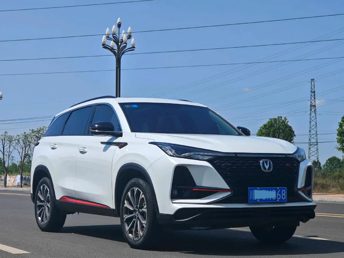 2021 ChangAn CS75 Plus 2.0T 233HP L4 8AT,autocango,china used car exporter,china ev exporter,chinese used car exporter,chinese used ev exporter