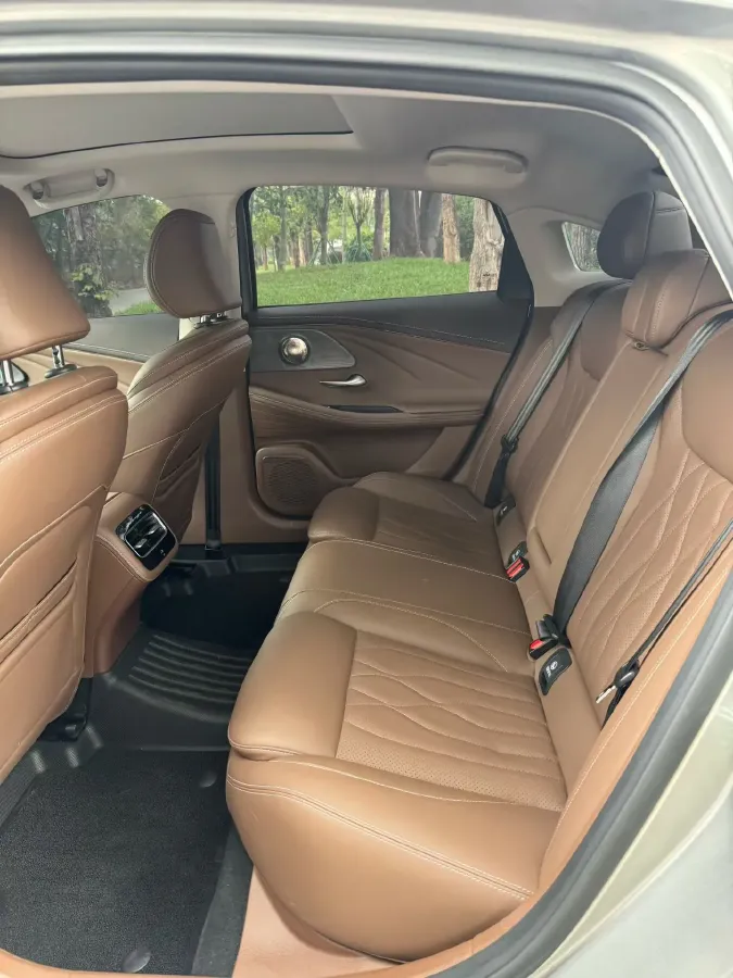2023 Chery Arrizo 8 2.0T 254HP L4 7DCT,autocango,china used car exporter,china ev exporter,chinese used car exporter,chinese used ev exporter