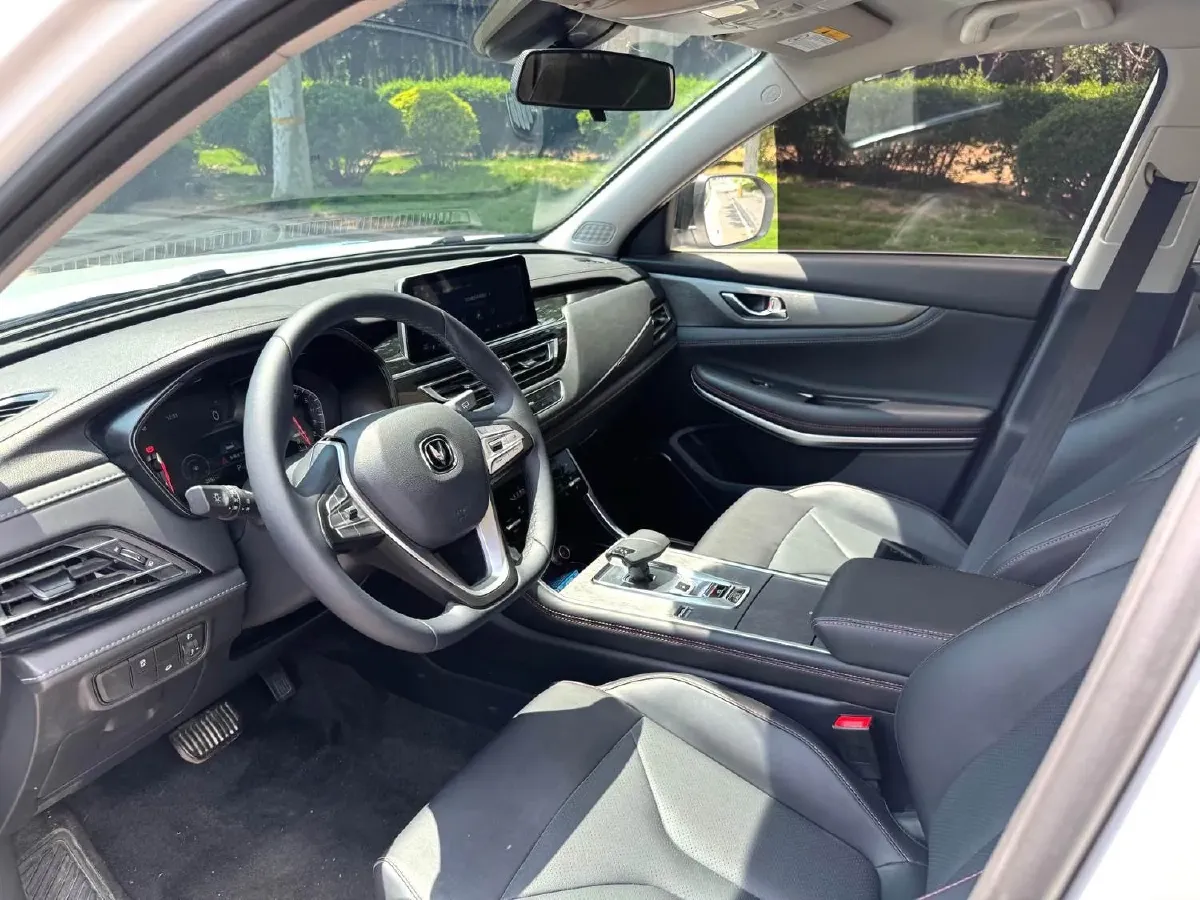 2024 ChangAn CS75 1.5T 188HP L4 7DCT,autocango,china used car exporter,china ev exporter,chinese used car exporter,chinese used ev exporter