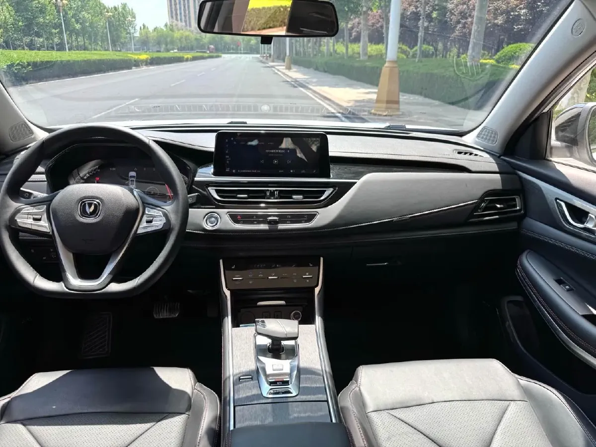 2024 ChangAn CS75 1.5T 188HP L4 7DCT,autocango,china used car exporter,china ev exporter,chinese used car exporter,chinese used ev exporter