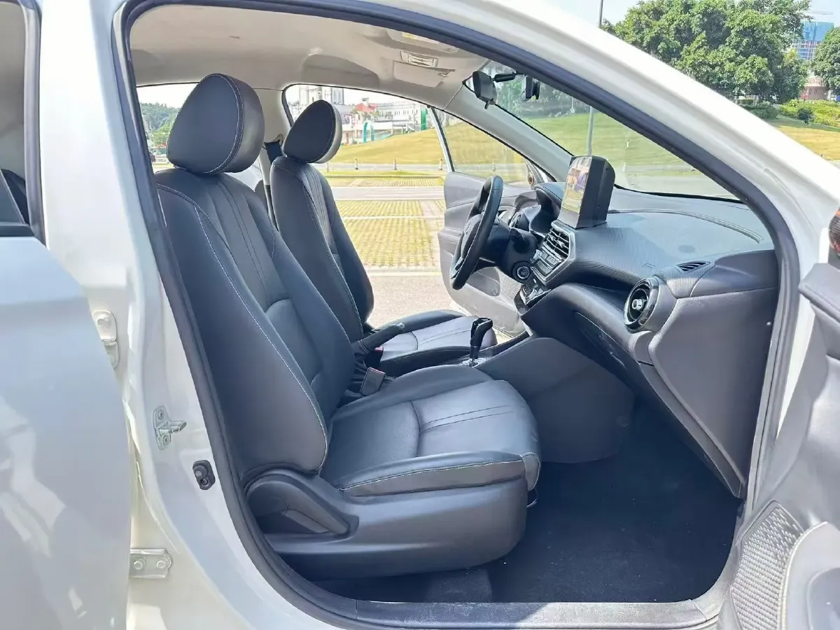 2019 ChangAn Alsvin 1.5L 107HP L4 5DCT,autocango,china used car exporter,china ev exporter,chinese used car exporter,chinese used ev exporter