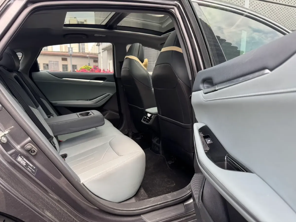 2023 ChangAn Raeton Plus 1.5T 188HP L4 7DCT,autocango,china used car exporter,china ev exporter,chinese used car exporter,chinese used ev exporter