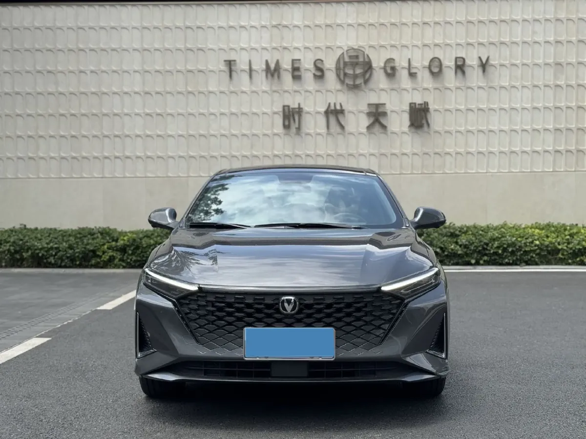 2023 ChangAn Raeton Plus 1.5T 188HP L4 7DCT,autocango,china used car exporter,china ev exporter,chinese used car exporter,chinese used ev exporter