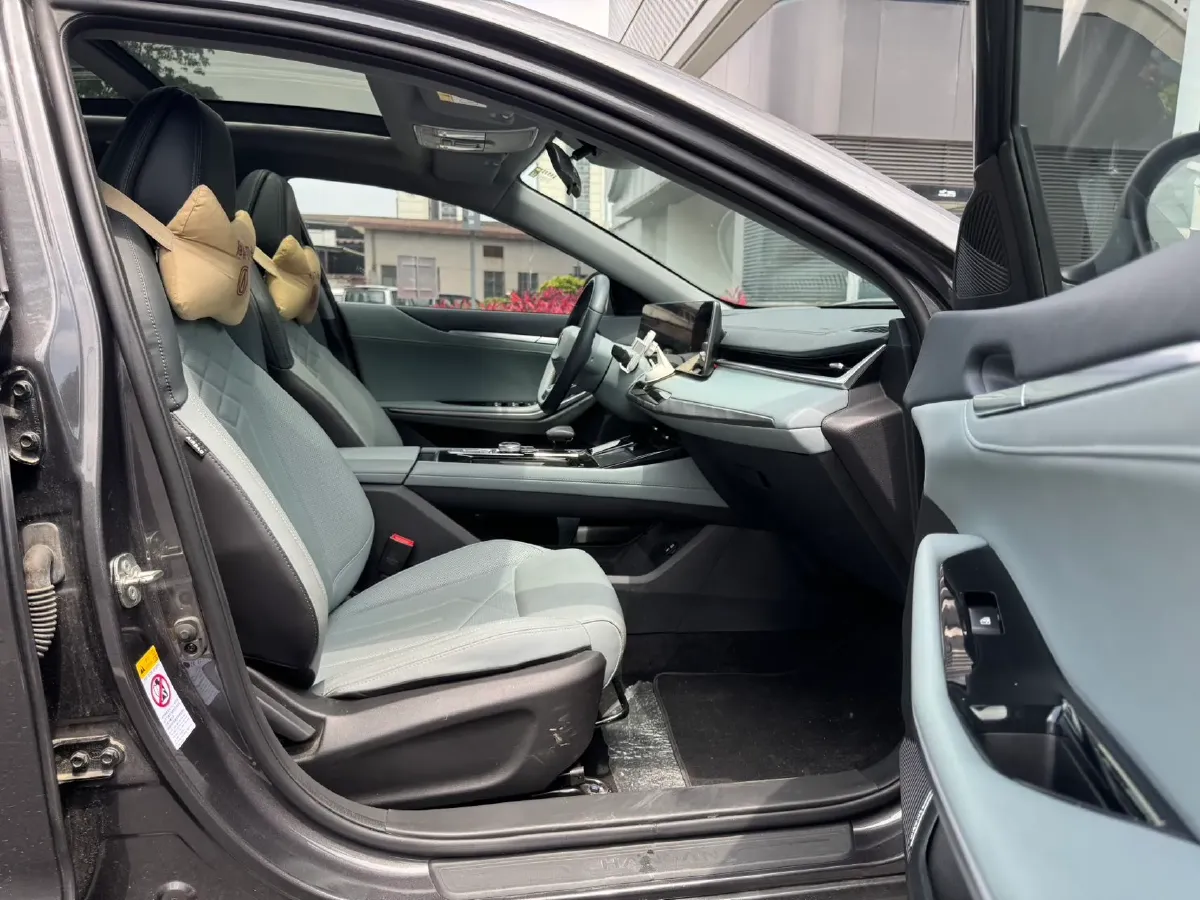 2023 ChangAn Raeton Plus 1.5T 188HP L4 7DCT,autocango,china used car exporter,china ev exporter,chinese used car exporter,chinese used ev exporter