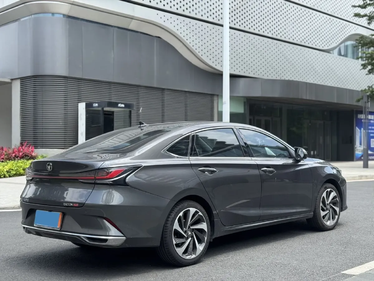 2023 ChangAn Raeton Plus 1.5T 188HP L4 7DCT,autocango,china used car exporter,china ev exporter,chinese used car exporter,chinese used ev exporter