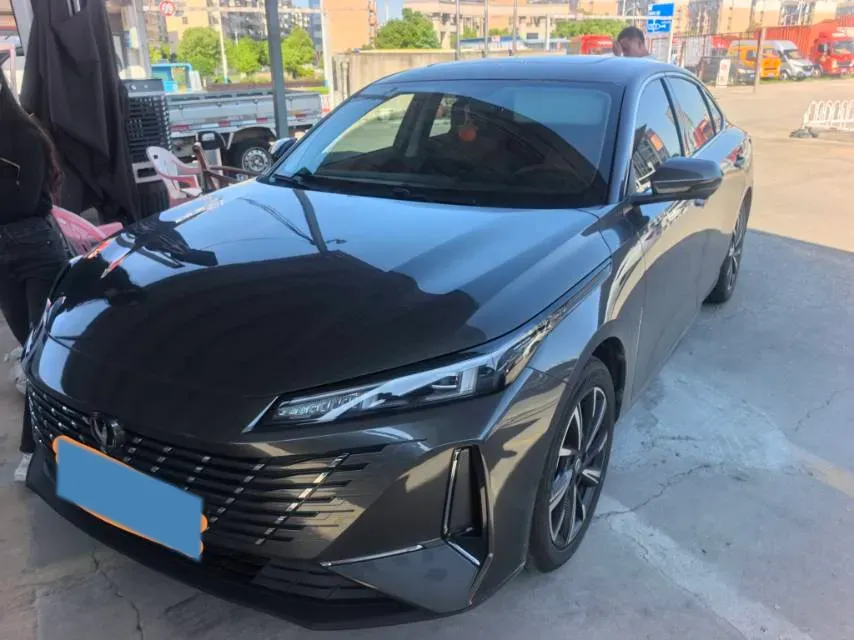 2022 ChangAn Raeton CC 1.5T 188HP L4 7DCT,autocango,china used car exporter,china ev exporter,chinese used car exporter,chinese used ev exporter