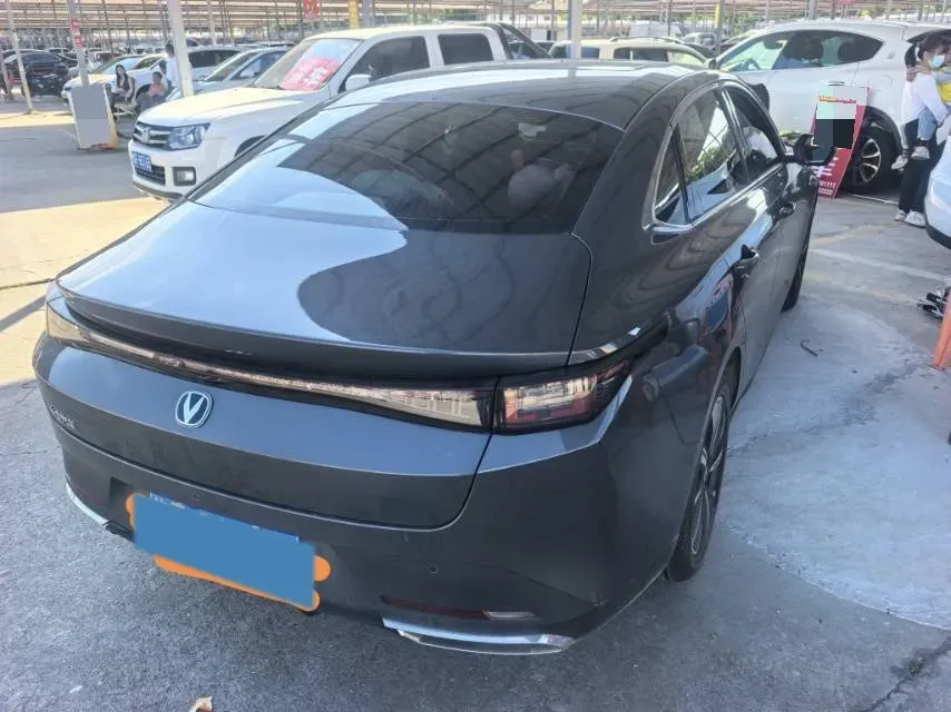 2022 ChangAn Raeton CC 1.5T 188HP L4 7DCT,autocango,china used car exporter,china ev exporter,chinese used car exporter,chinese used ev exporter