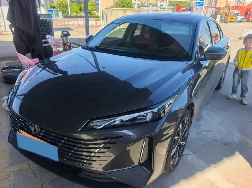 2022 ChangAn Raeton CC 1.5T 188HP L4 7DCT,autocango,china used car exporter,china ev exporter,chinese used car exporter,chinese used ev exporter
