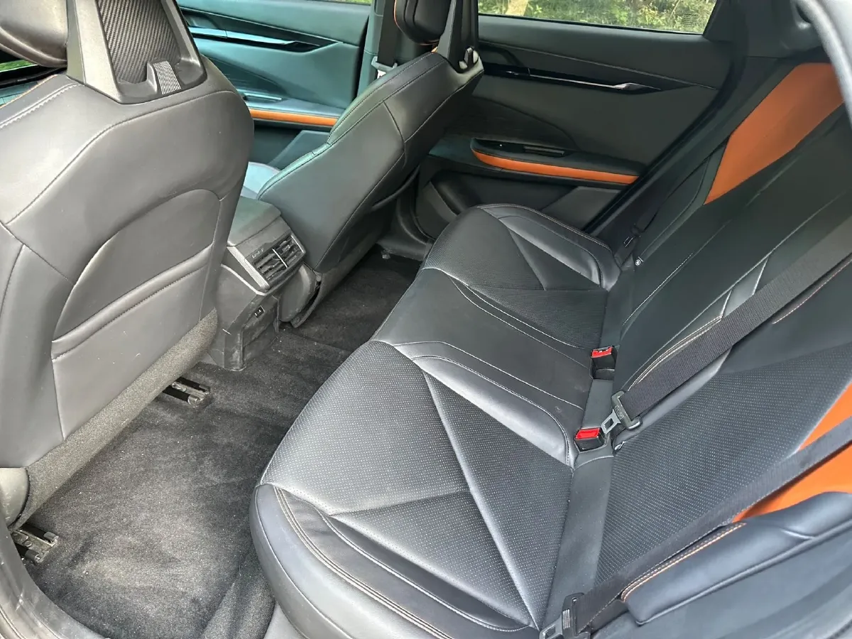2023 ChangAn UNI-V iDD 1.5T 170HP L4 6TCT PHEV 18.4KWH,autocango,china used car exporter,china ev exporter,chinese used car exporter,chinese used ev exporter