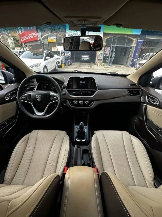 2017 BaoJun 310W 1.5L 112HP L4 6MT,autocango,china used car exporter,china ev exporter,chinese used car exporter,chinese used ev exporter