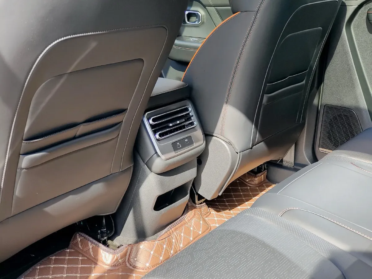 2025 Jetour ShanHai T1 1.5T 156HP L4 1DHT PHEV,autocango,china used car exporter,china ev exporter,chinese used car exporter,chinese used ev exporter