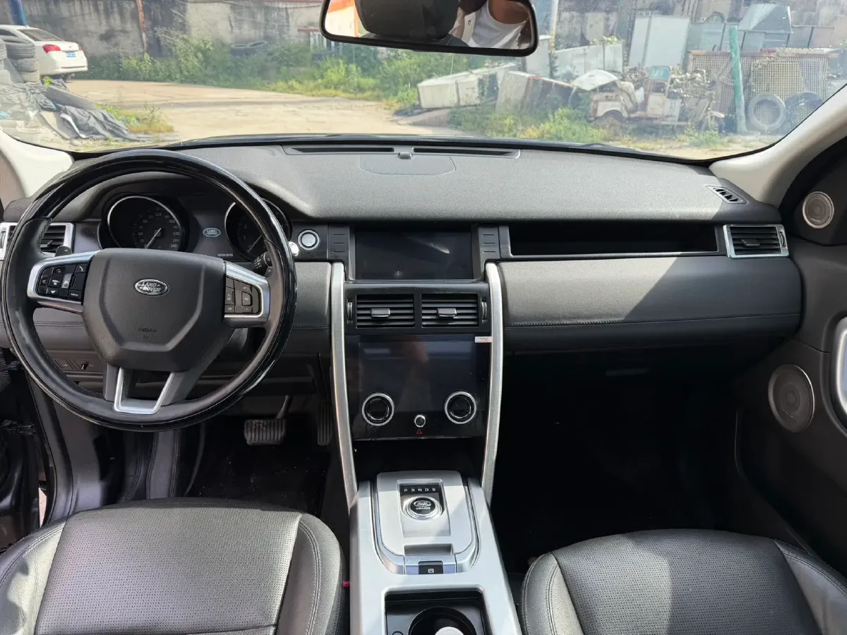 2018 Land Rover Discovery Sport 2.0T 241HP L4 9AT,autocango,china used car exporter,china ev exporter,chinese used car exporter,chinese used ev exporter