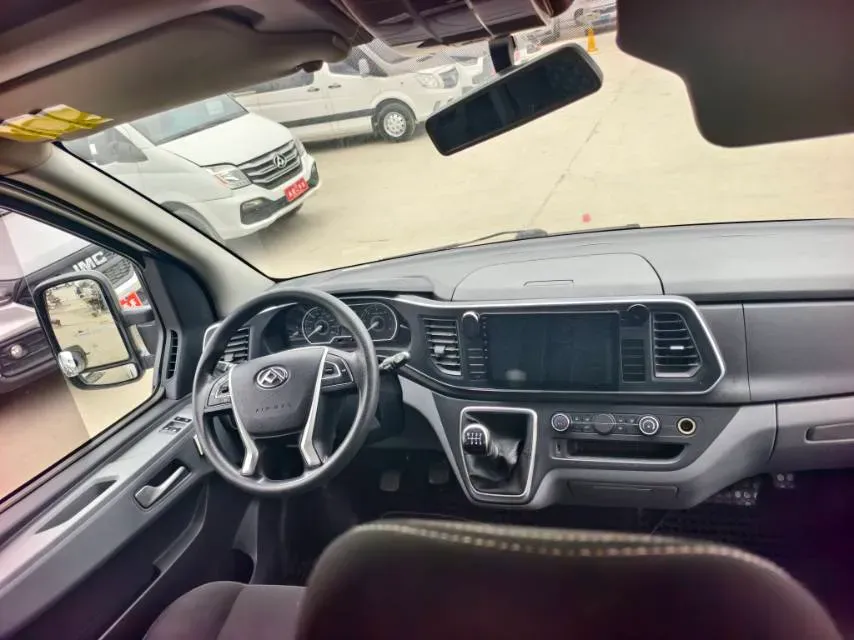 2023 MAXUS XinTu V80 2.0T 127HP L4 6MT,autocango,china used car exporter,china ev exporter,chinese used car exporter,chinese used ev exporter