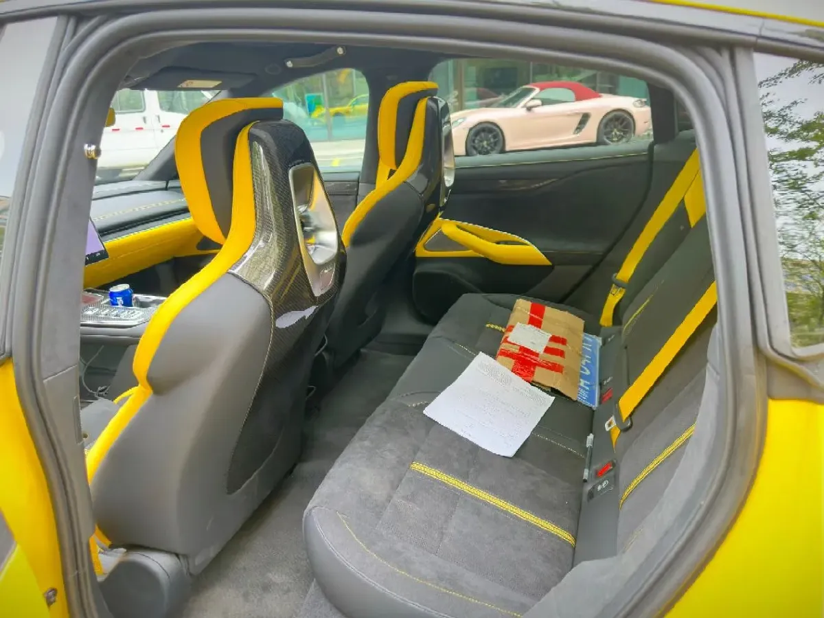 2025 MI SU7 Ultra BEV 93.7KWH,autocango,china used car exporter,china ev exporter,chinese used car exporter,chinese used ev exporter