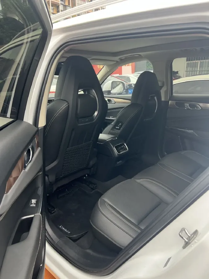 2019 Beijing BJ40 2.0T 218HP L4 6AT,autocango,china used car exporter,china ev exporter,chinese used car exporter,chinese used ev exporter