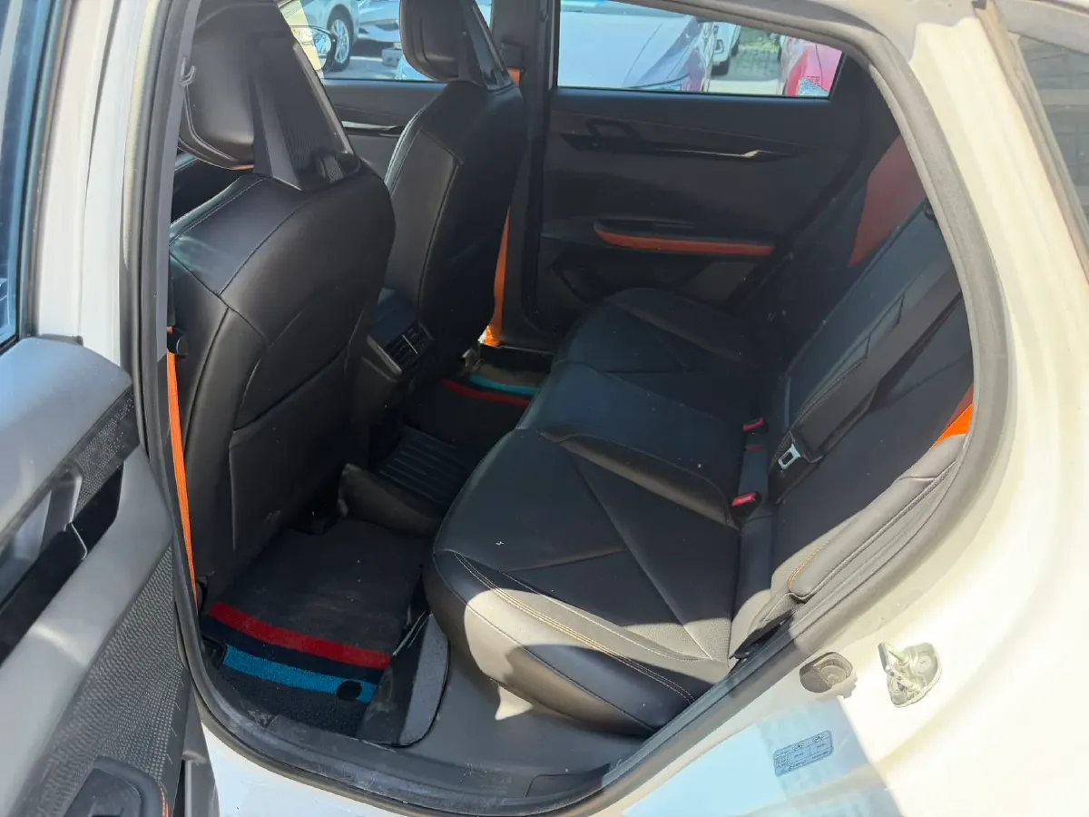 2022 ChangAn UNI-V 1.5T 188HP L4 7DCT,autocango,china used car exporter,china ev exporter,chinese used car exporter,chinese used ev exporter