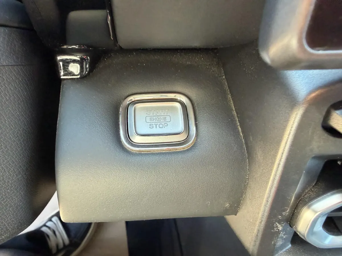 2025 MAXUS XinTu V70 2.0T 150HP L4 9AT,autocango,china used car exporter,china ev exporter,chinese used car exporter,chinese used ev exporter