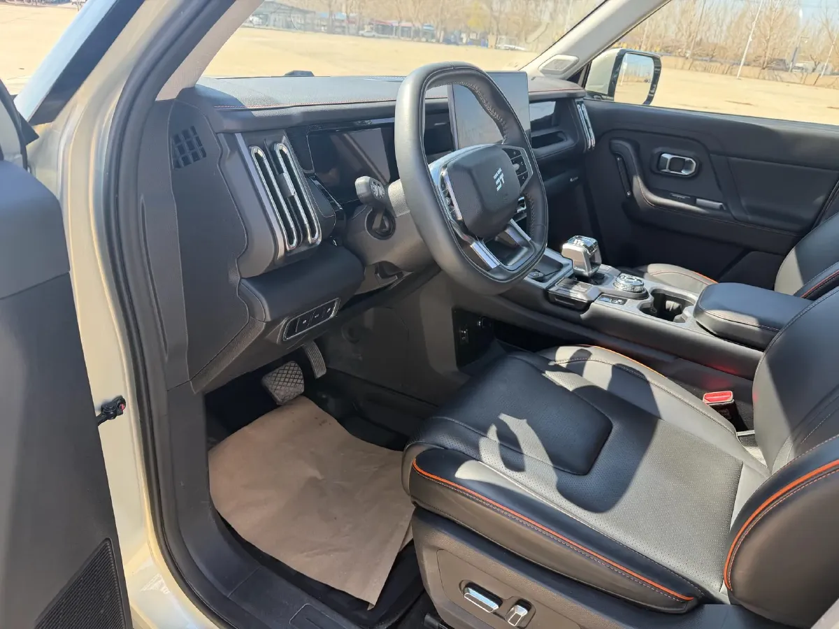 2025 MAXUS XinTu V70 2.0T 150HP L4 9AT,autocango,china used car exporter,china ev exporter,chinese used car exporter,chinese used ev exporter