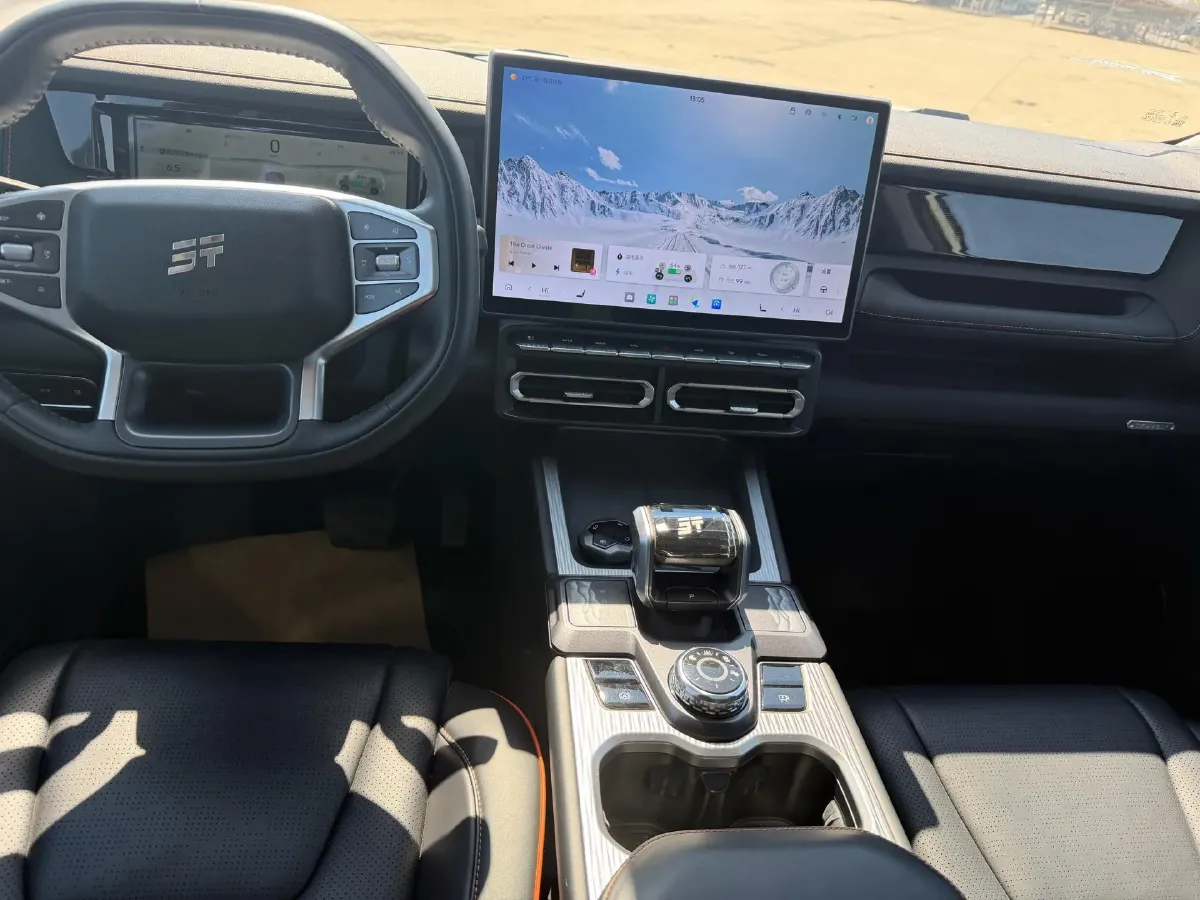 2025 MAXUS XinTu V70 2.0T 150HP L4 9AT,autocango,china used car exporter,china ev exporter,chinese used car exporter,chinese used ev exporter