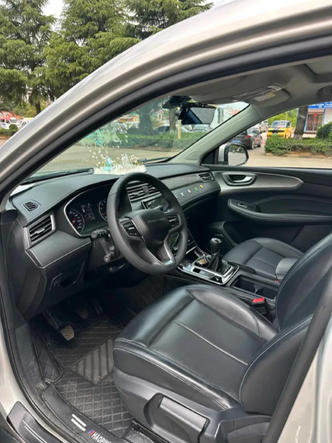 2020 Roewe RX5 1.5T 173HP L4 6MT,autocango,china used car exporter,china ev exporter,chinese used car exporter,chinese used ev exporter