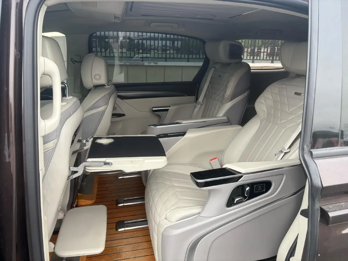 2021 Buick GL8 2.0T 237HP L4 9AT,autocango,china used car exporter,china ev exporter,chinese used car exporter,chinese used ev exporter