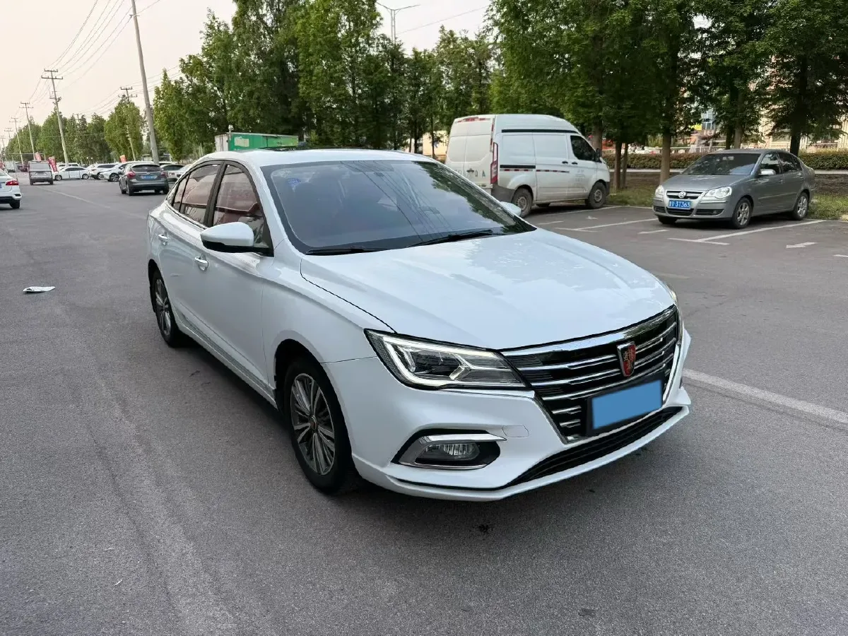 2019 Roewe i5 1.5L 120HP L4 5MT,autocango,china used car exporter,china ev exporter,chinese used car exporter,chinese used ev exporter