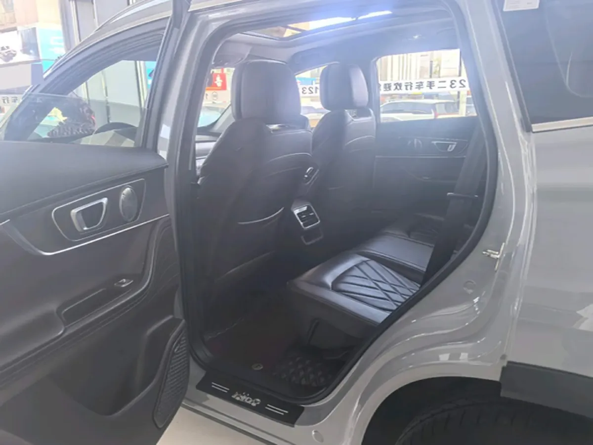 2022 Chery Tiggo 8 PRO 1.6T 197HP L4 7DCT,autocango,china used car exporter,china ev exporter,chinese used car exporter,chinese used ev exporter