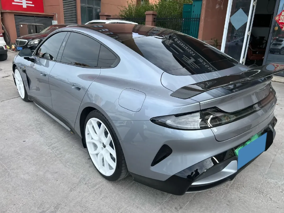 2025 MI SU7 Ultra BEV 93.7KWH,autocango,china used car exporter,china ev exporter,chinese used car exporter,chinese used ev exporter
