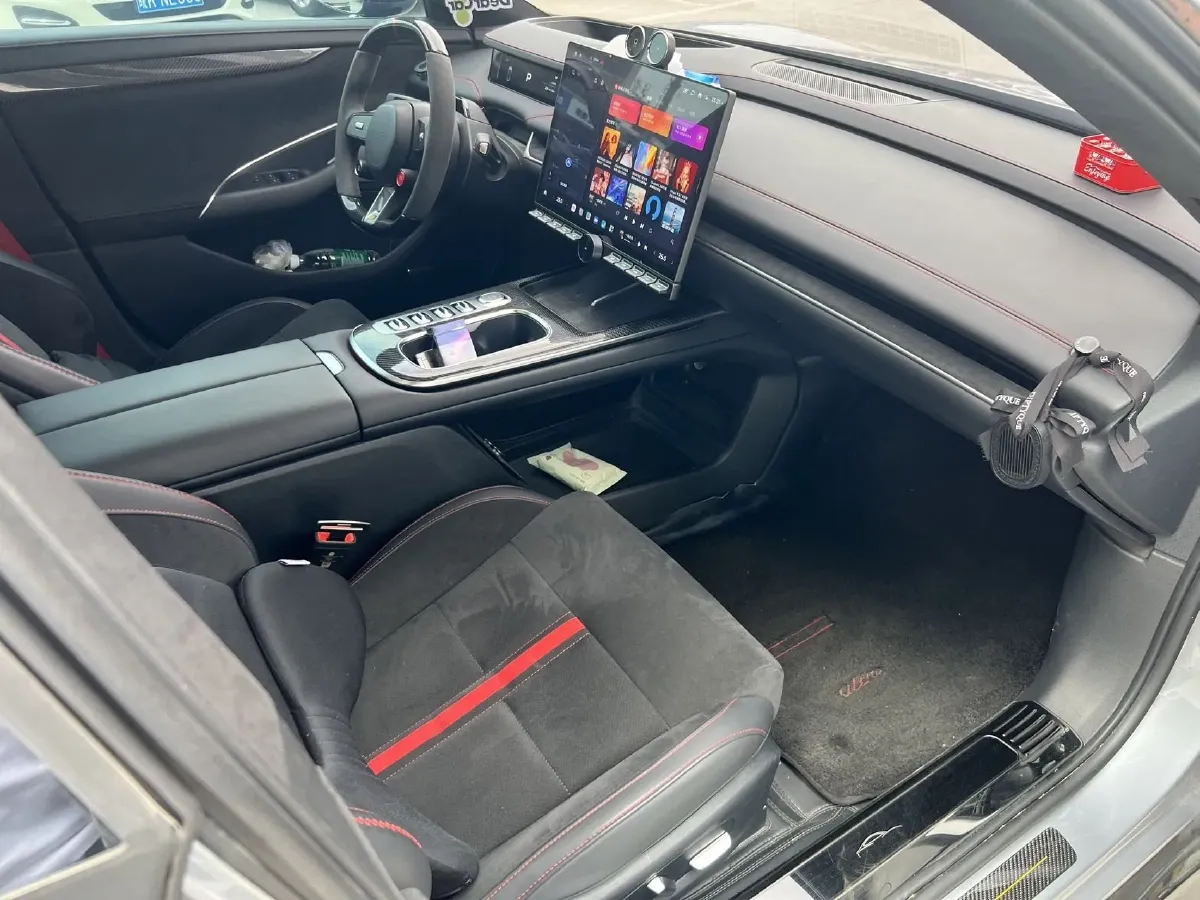 2025 MI SU7 Ultra BEV 93.7KWH,autocango,china used car exporter,china ev exporter,chinese used car exporter,chinese used ev exporter