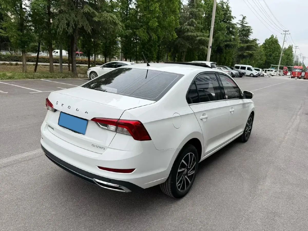 2020 Skoda Rapid 1.5L 112HP L4 5MT,autocango,china used car exporter,china ev exporter,chinese used car exporter,chinese used ev exporter