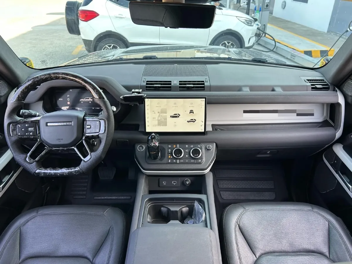 2023 Land Rover Defender 3.0T 400HP L6 8AT,autocango,china used car exporter,china ev exporter,chinese used car exporter,chinese used ev exporter