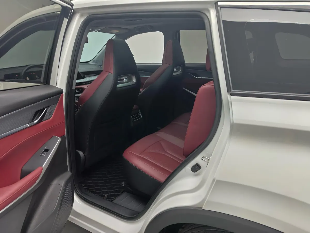 2022 ChangAn CS75 Plus 1.5T 178HP L4 6AT,autocango,china used car exporter,china ev exporter,chinese used car exporter,chinese used ev exporter
