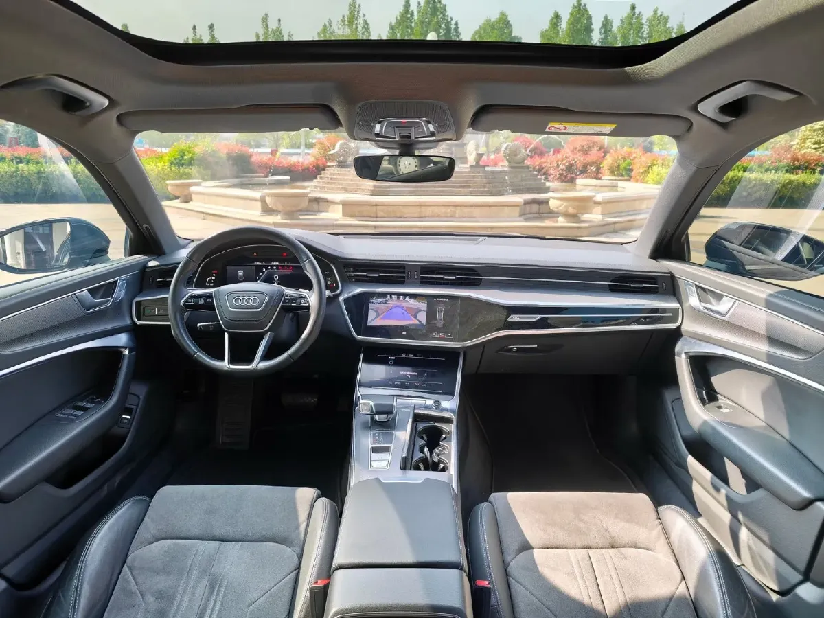 2024 Audi A6L 2.0T 190HP L4 7DCT,autocango,china used car exporter,china ev exporter,chinese used car exporter,chinese used ev exporter