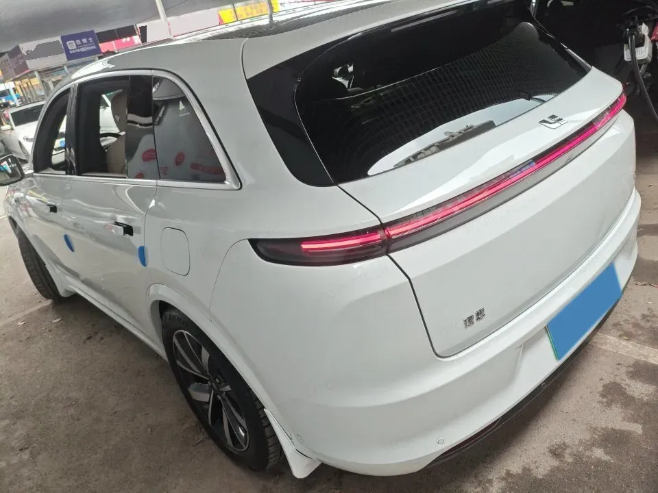 2023 Li L7 Range Extended 154HP REEV 40.9KWH,autocango,china used car exporter,china ev exporter,chinese used car exporter,chinese used ev exporter