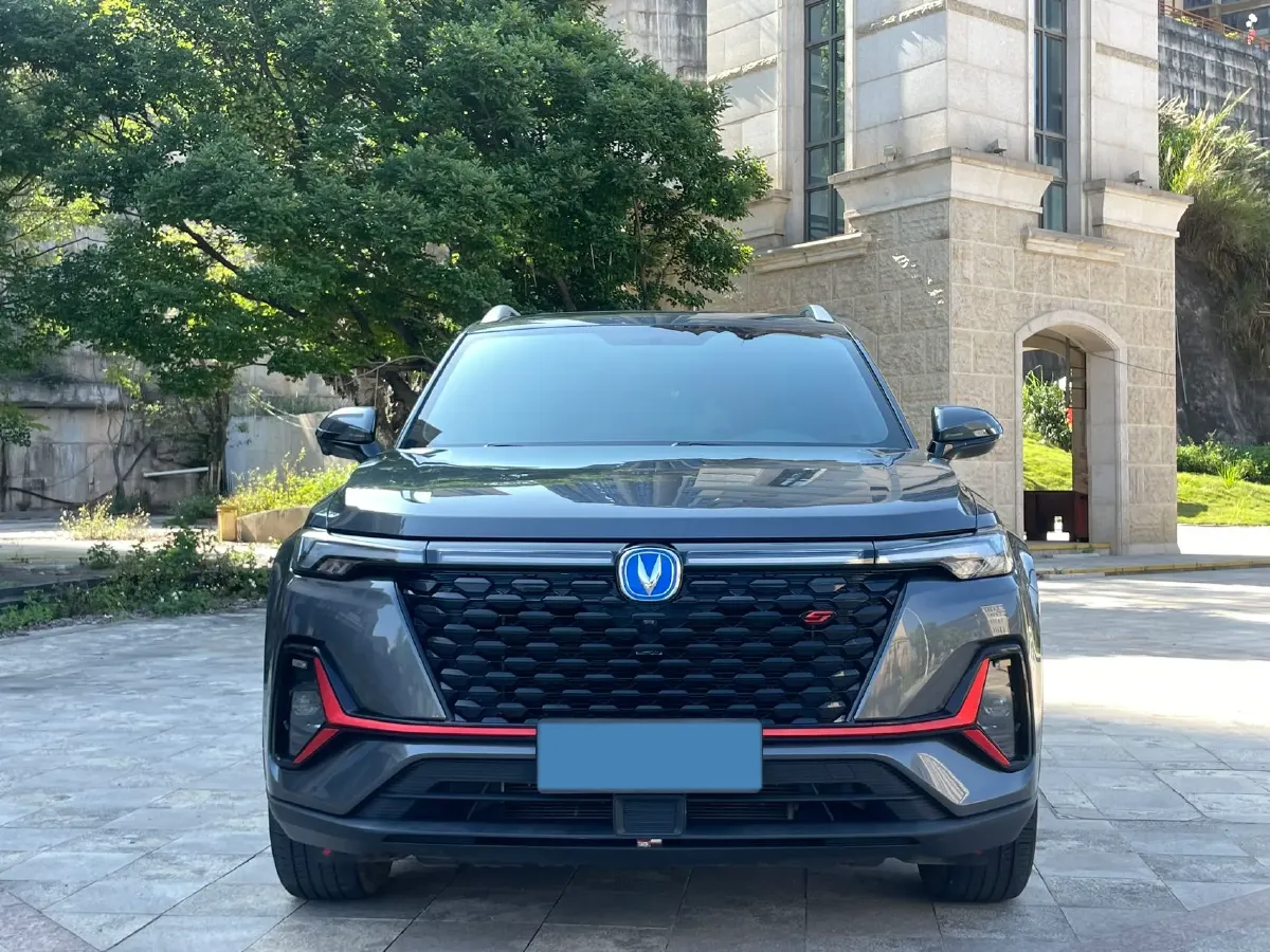 2022 ChangAn CS35 Plus 1.4T 160HP L4 7DCT,autocango,china used car exporter,china ev exporter,chinese used car exporter,chinese used ev exporter