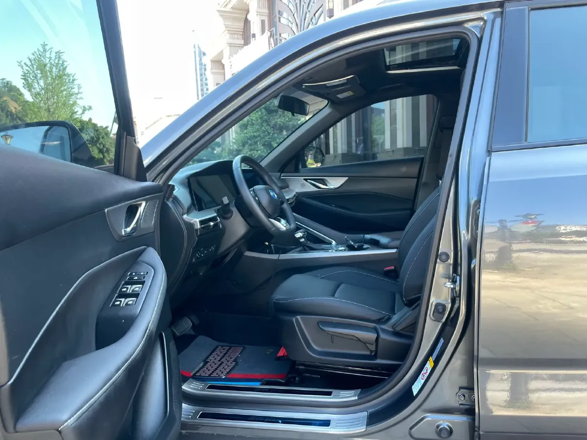 2022 ChangAn CS35 Plus 1.4T 160HP L4 7DCT,autocango,china used car exporter,china ev exporter,chinese used car exporter,chinese used ev exporter