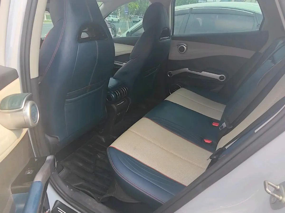 2022 Hycan Z03 BEV 64.23KWH,autocango,china used car exporter,china ev exporter,chinese used car exporter,chinese used ev exporter