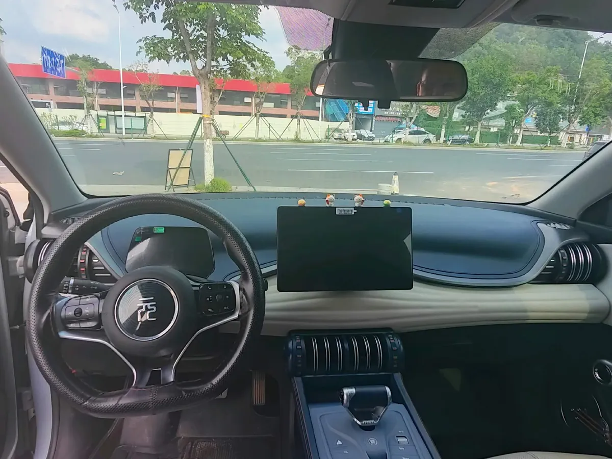 2022 Hycan Z03 BEV 64.23KWH,autocango,china used car exporter,china ev exporter,chinese used car exporter,chinese used ev exporter