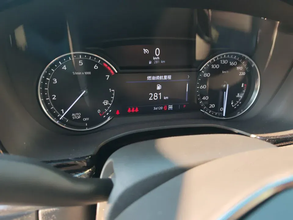 2022 Cadillac XT5 2.0T 237HP L4 9AT,autocango,china used car exporter,china ev exporter,chinese used car exporter,chinese used ev exporter