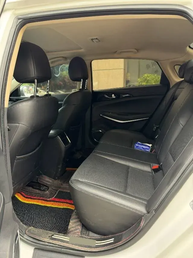 2020 ChangAn Raeton CC 1.5T 156HP L4 6AT,autocango,china used car exporter,china ev exporter,chinese used car exporter,chinese used ev exporter
