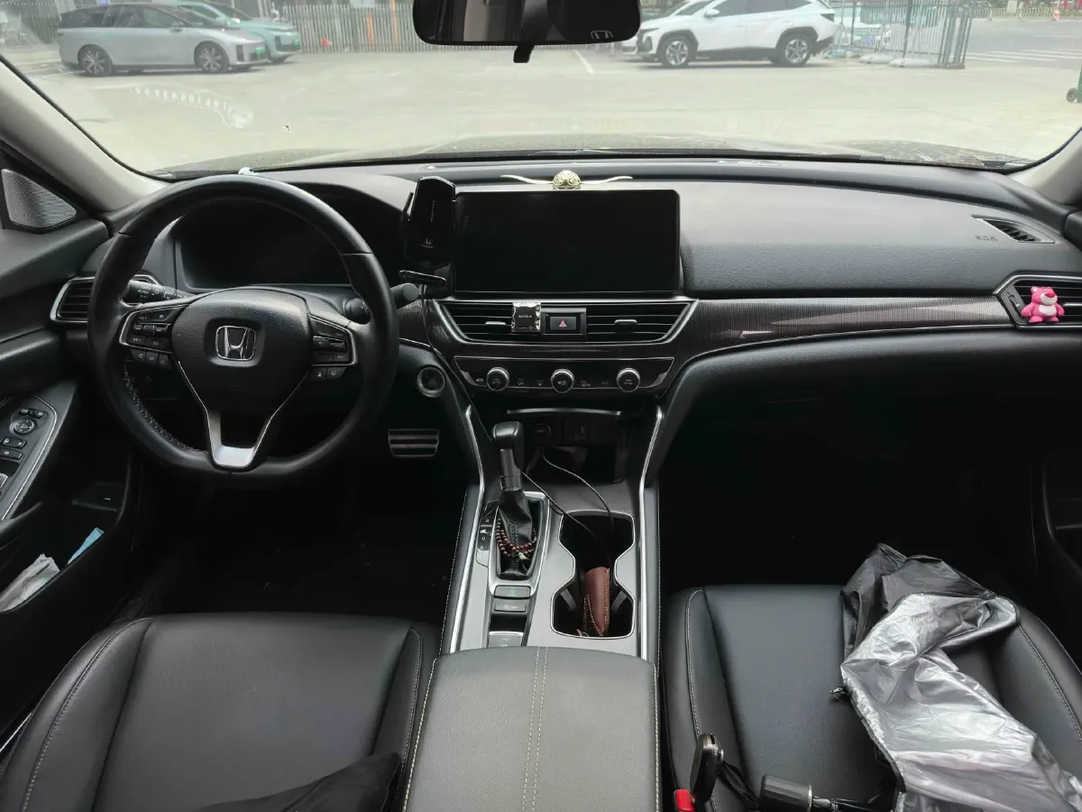 2022 Honda Accord 1.5T 194HP L4 CVT,autocango,china used car exporter,china ev exporter,chinese used car exporter,chinese used ev exporter