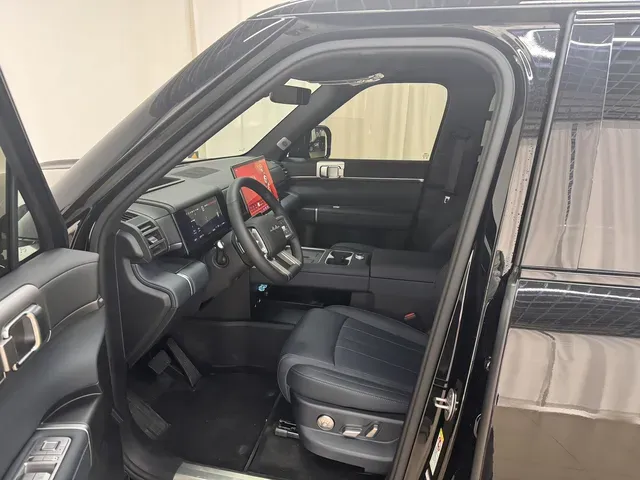 2025 FangChengBao Tai 7 1.5T 156HP L4 E-CVT PHEV,autocango,china used car exporter,china ev exporter,chinese used car exporter,chinese used ev exporter