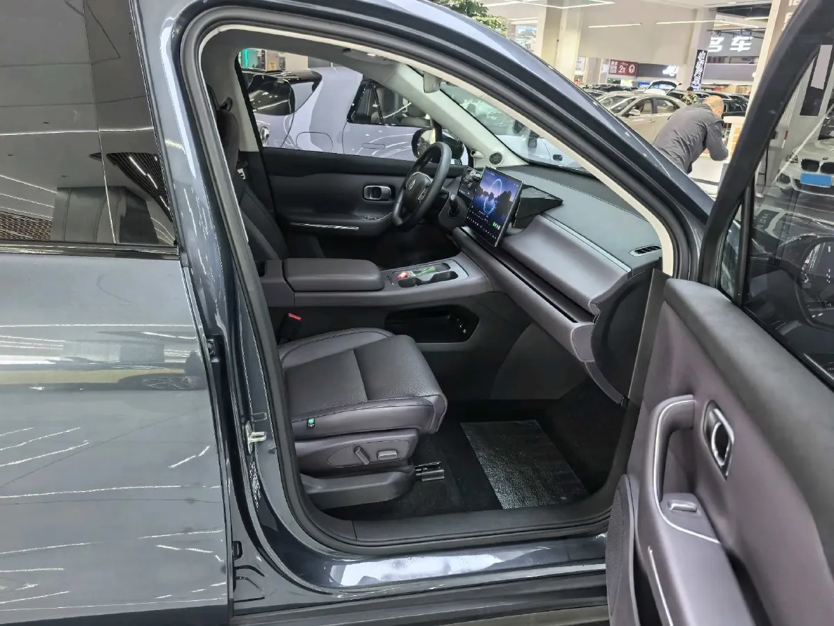 2024 Leapmotor C16 1.5L 95HP L4 REEV 28.4KWH,autocango,china used car exporter,china ev exporter,chinese used car exporter,chinese used ev exporter