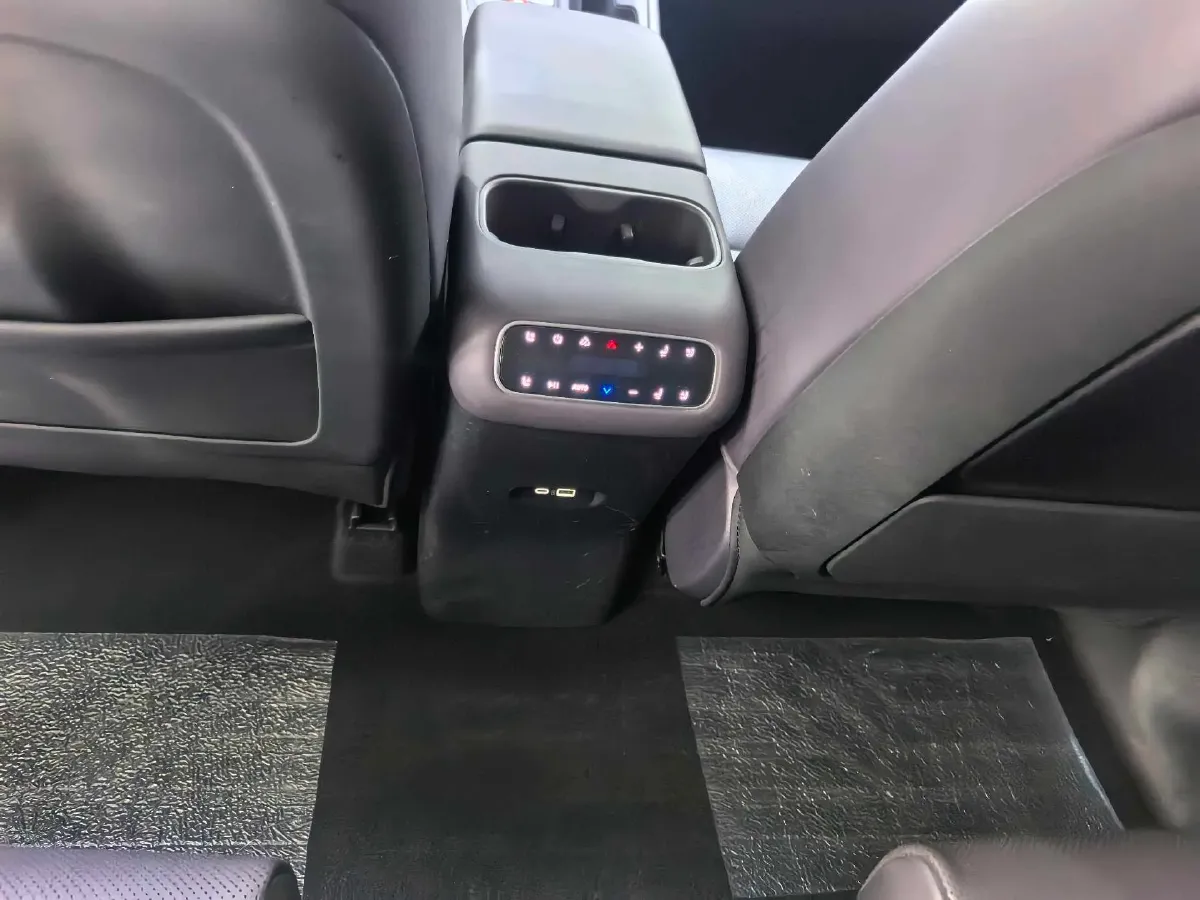 2024 Leapmotor C16 1.5L 95HP L4 REEV 28.4KWH,autocango,china used car exporter,china ev exporter,chinese used car exporter,chinese used ev exporter