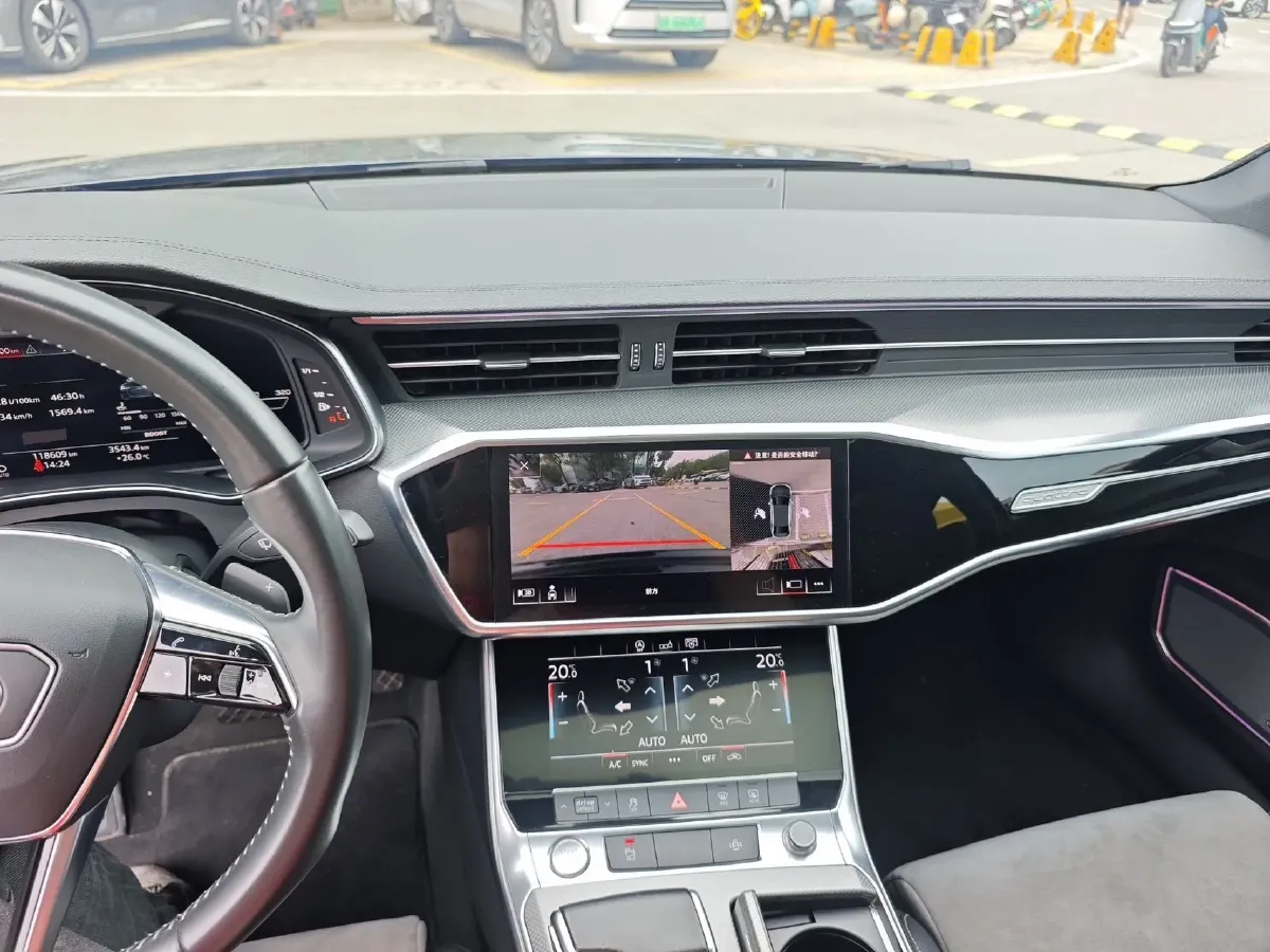 2020 Audi A6L 2.0T 224HP L4 7DCT,autocango,china used car exporter,china ev exporter,chinese used car exporter,chinese used ev exporter