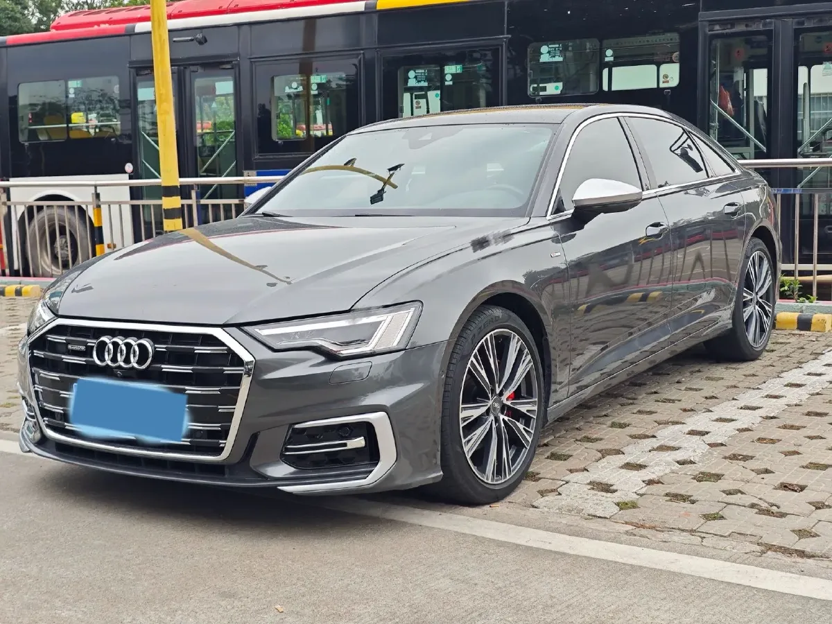 2020 Audi A6L 2.0T 224HP L4 7DCT,autocango,china used car exporter,china ev exporter,chinese used car exporter,chinese used ev exporter
