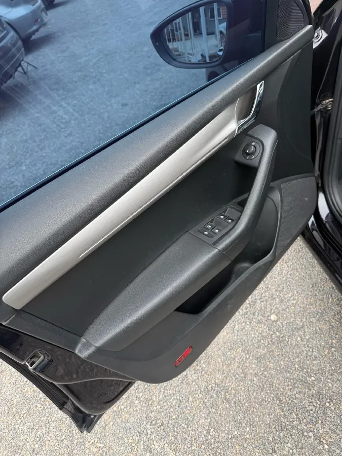 2018 Skoda Octavia 1.6L 110HP L4 6AT,autocango,china used car exporter,china ev exporter,chinese used car exporter,chinese used ev exporter