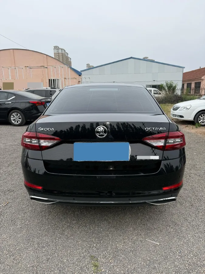2018 Skoda Octavia 1.6L 110HP L4 6AT,autocango,china used car exporter,china ev exporter,chinese used car exporter,chinese used ev exporter